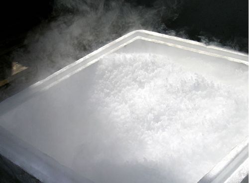Trockeneis-Pellets